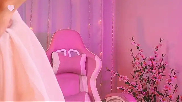 rosseblondee online show from December 3, 2025, 10:53 pm