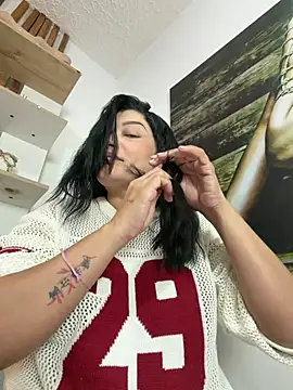 valerie lya online show from March 11, 2026, 1:05 pm