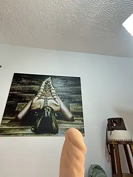 Snapshot of valerie_lya chatting on February 5, 2026, 8:04 pm valerie lya online show from February 5, 2026, 8:04 pm