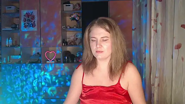 LizaCakes online show from March 12, 2025, 3:18 pm