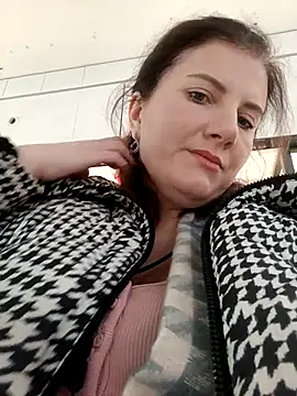 LizaCakes online show from December 4, 2025, 12:59 pm