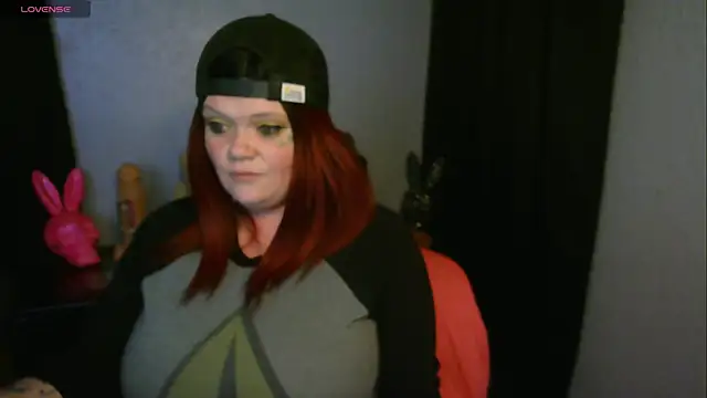 HoneyChambers online show from November 15, 2025, 11:09 pm