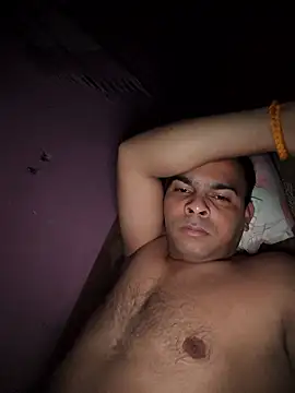 Vickyrajput009 online show from January 14, 2026, 3:32 am