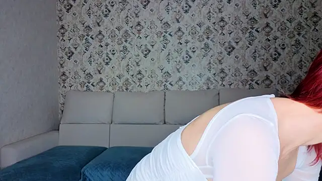 sweeetgirls2021 online show from December 2, 2025, 2:34 am