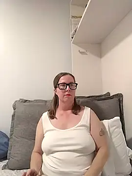 SweetandNaughty1 online show from December 5, 2025, 2:10 am