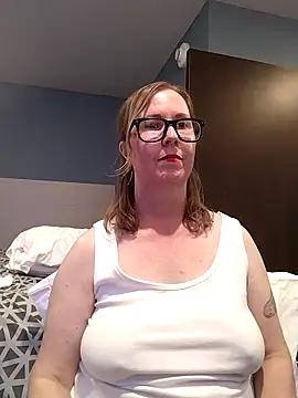 SweetandNaughty1 online show from October 14, 2025, 4:02 am