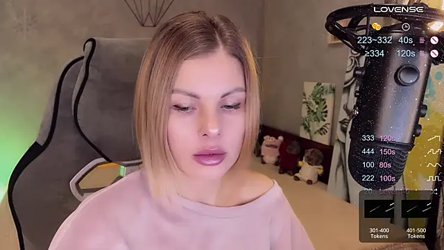 Snapshot of Your_Sweet_Lilu chatting on December 13, 2024, 11:34 am Your Sweet Lilu online show from December 13, 2024, 11:34 am