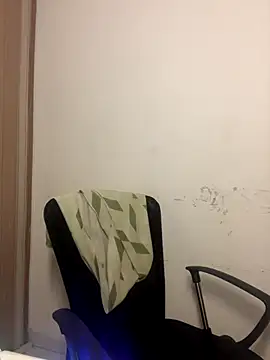 valentinny online show from September 9, 2025, 9:46 pm