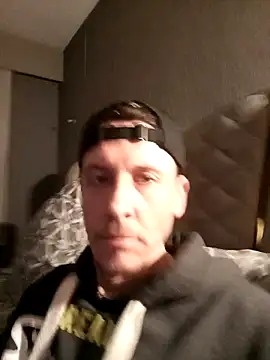 Snapshot of Antonio11111x chatting on February 9, 2026, 9:13 pm Antonio11111x online show from February 9, 2026, 9:13 pm