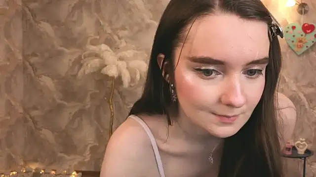 Snapshot of CloudGrace chatting on February 20, 2026, 6:26 am CloudGrace online show from February 20, 2026, 6:26 am