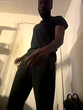 Snapshot of danieldonte chatting on November 27, 2025, 4:40 pm danieldonte online show from November 27, 2025, 4:40 pm