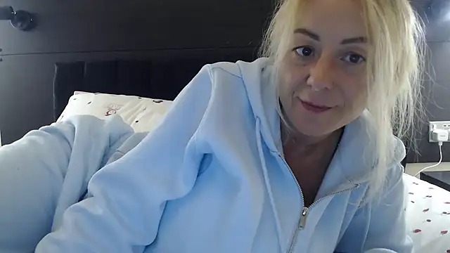 Snapshot of spell_of_love chatting on June 2, 2026, 7:36 pm spell of love online show from June 2, 2026, 7:36 pm