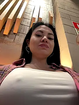 Wet  Bunny online show from September 14, 2025, 6:36 am