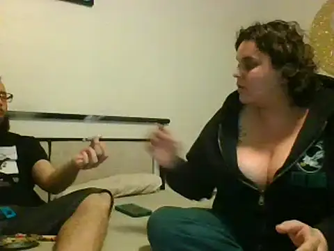 lyshaa online show from February 12, 2025, 5:26 am