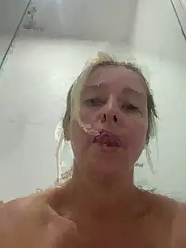 moniquerainx online show from March 7, 2026, 5:07 pm