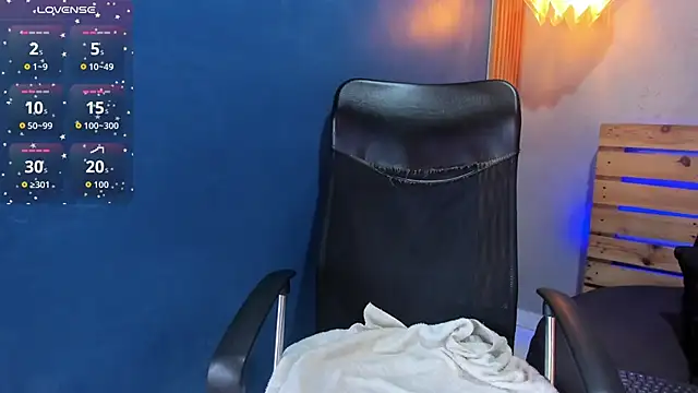 niky doll  online show from October 21, 2025, 1:32 pm