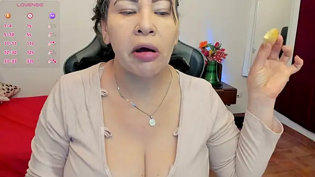 Snapshot of esmeralda_milf chatting on November 8, 2025, 6:11 pm esmeralda milf online show from November 8, 2025, 6:11 pm