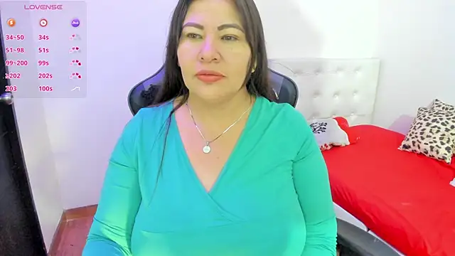 Snapshot of esmeralda_milf chatting on November 10, 2025, 6:24 pm esmeralda milf online show from November 10, 2025, 6:24 pm