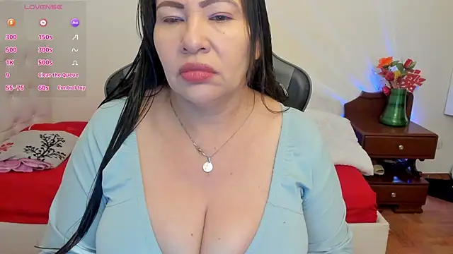 Snapshot of esmeralda_milf chatting on November 6, 2025, 6:23 pm esmeralda milf online show from November 6, 2025, 6:23 pm