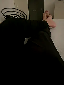 ANONIMO7735 online show from October 27, 2025, 2:07 pm