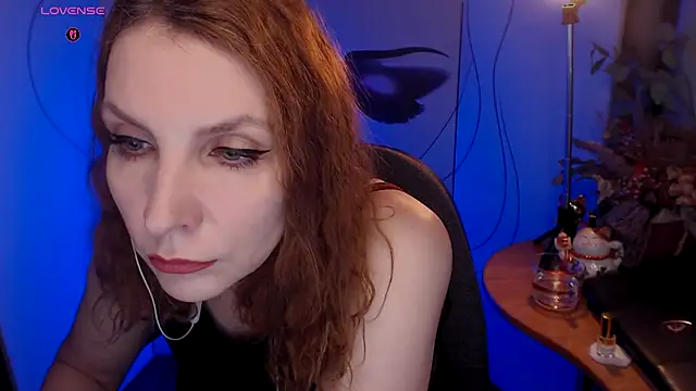 JohansonKatie online show from November 26, 2025, 5:51 am