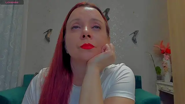 emilianna666 online show from November 29, 2025, 1:44 pm