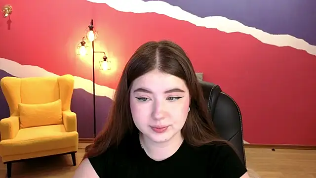 NicoleFoxery online show from November 21, 2025, 6:18 pm