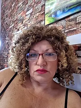 Hot Azaleea online show from September 21, 2025, 5:12 am