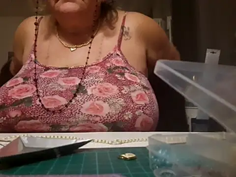 INFINITY110570 online show from April 22, 2026, 8:04 pm