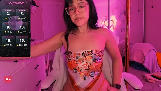 Evie-Luna online show from October 2, 2025, 1:53 am