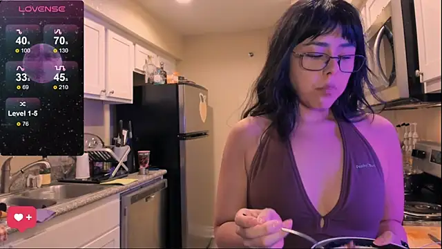 Evie-Luna online show from March 7, 2025, 1:31 am