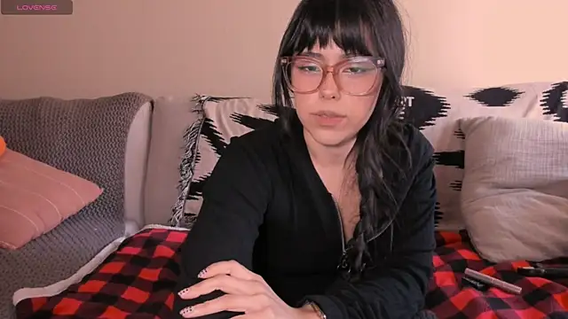 Snapshot of Evie-Luna chatting on May 31, 2026, 9:26 pm Evie-Luna online show from May 31, 2026, 9:26 pm
