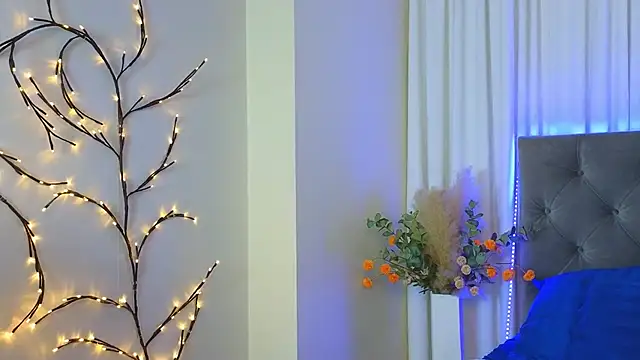 Ariana Petite online show from March 19, 2026, 12:32 am