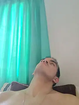 TommyMomentum online show from December 3, 2025, 9:58 pm