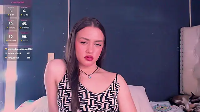 Snapshot of valen_thompson chatting on December 15, 2024, 3:56 am valen thompson online show from December 15, 2024, 3:56 am