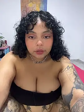 PrincessLauren420 online show from November 24, 2025, 10:43 pm