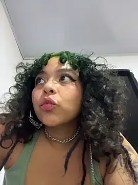 Snapshot of PrincessLauren420 chatting on February 12, 2026, 12:10 am PrincessLauren420 online show from February 12, 2026, 12:10 am