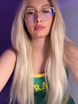 Snapshot of mollyxxx chatting on October 14, 2025, 6:25 am mollyxxx online show from October 14, 2025, 6:25 am