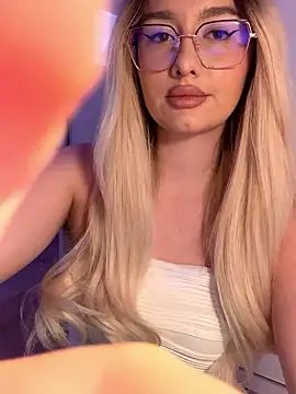 Snapshot of mollyxxx chatting on January 8, 2026, 2:28 am mollyxxx online show from January 8, 2026, 2:28 am