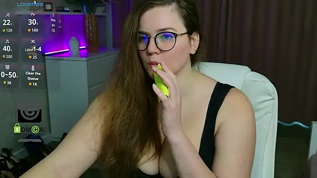 Snapshot of KellyKleine chatting on March 2, 2026, 7:15 am KellyKleine online show from March 2, 2026, 7:15 am