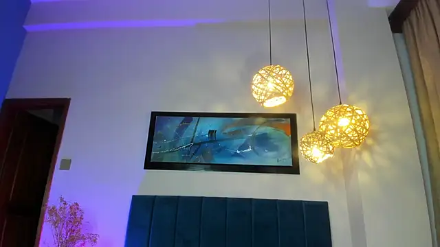 JupiteFox online show from November 18, 2025, 11:59 pm