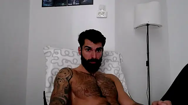 Verycutex online show from November 21, 2025, 10:47 am