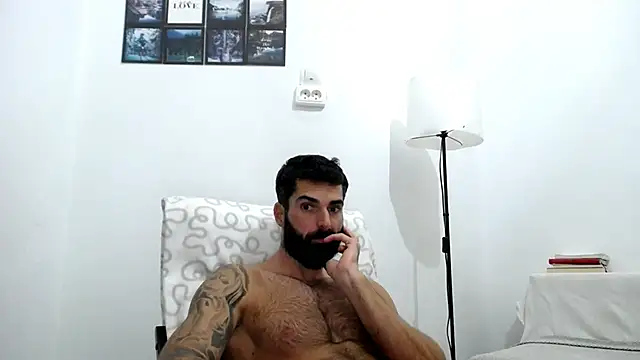 Verycutex online show from October 28, 2025, 6:40 pm