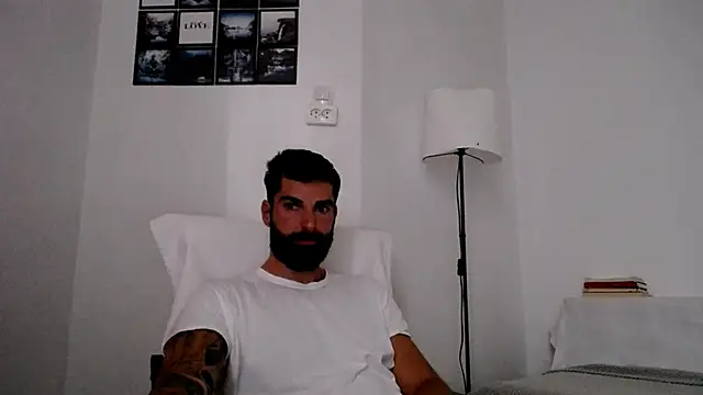 Verycutex online show from October 21, 2025, 5:29 am