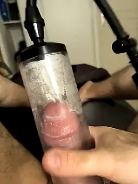 Bigcock18100 online show from December 14, 2025, 12:44 pm