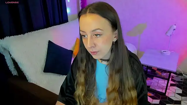 CurlySteph online show from March 20, 2025, 4:31 pm