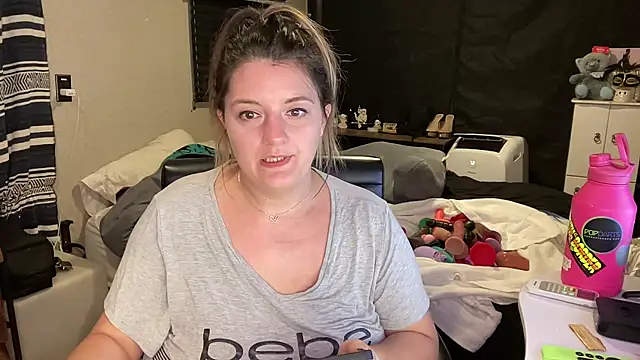 Snapshot of magicsparkles chatting on February 17, 2026, 1:36 am magicsparkles online show from February 17, 2026, 1:36 am