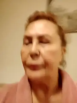 Hottie-Mom online show from December 3, 2025, 9:25 pm