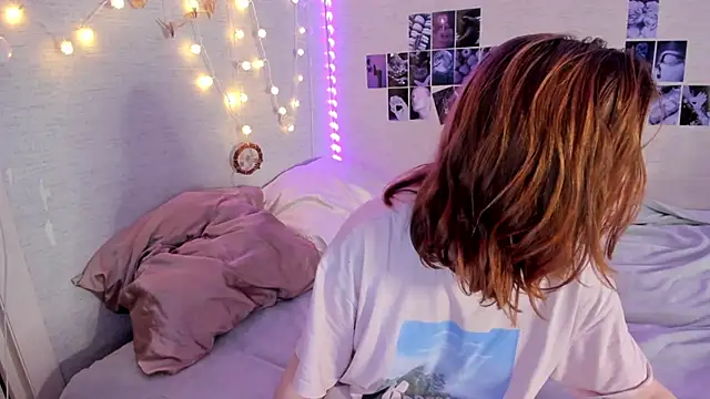 YunaPeace online show from November 9, 2025, 9:24 am