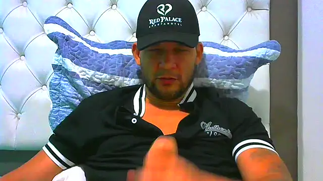 altenori112 online show from February 13, 2026, 2:33 am